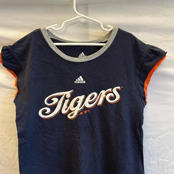Adidas Girls Detroit Tigers top Size XL (16). Make a bundle save! - Picture 2 of 3